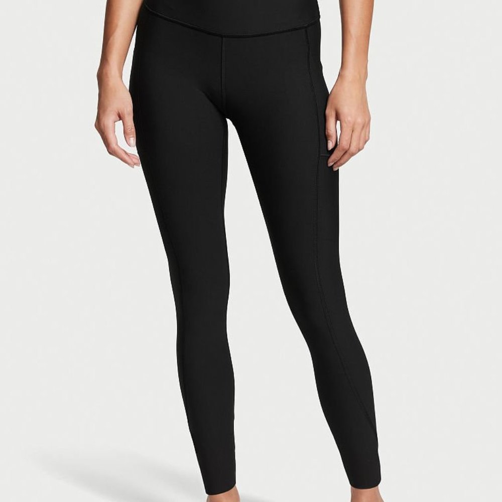 NWT Victoria Secret Victoria Sport Knockout Legging